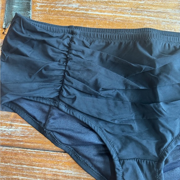 Boyshort Ruched Bikini Bottom by J.CREW - Picture 2 of 8